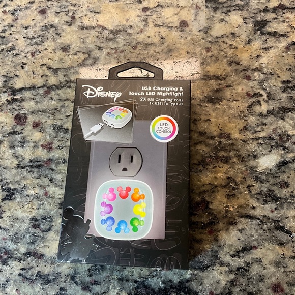 SEND ME OFFER…Disney USB charging & Touch LED nightlight - Picture 2 of 4